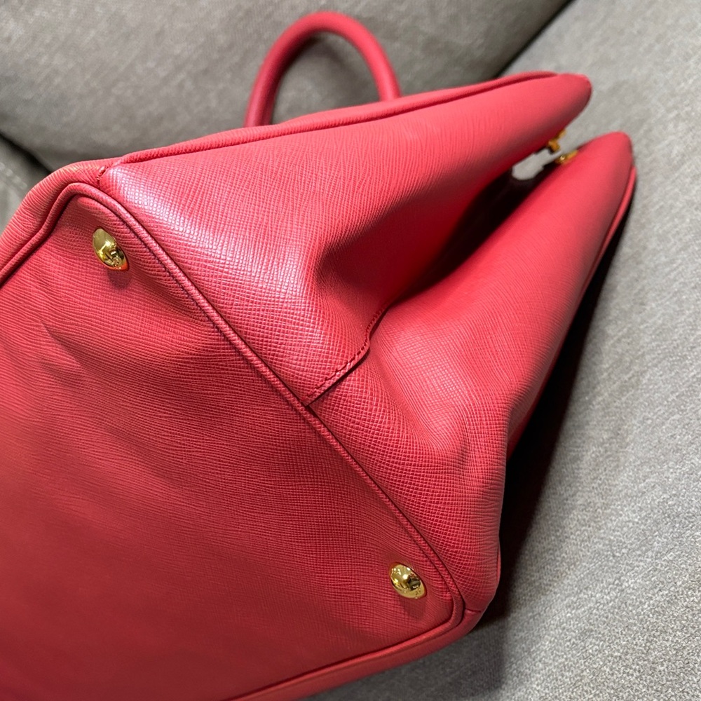 Prada Red Saffiano Lux Leather Tote Bag Authentic Double Handle - Picture 11 of 14